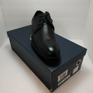 Adolfo. Men's lace up dress shoes. 11.5